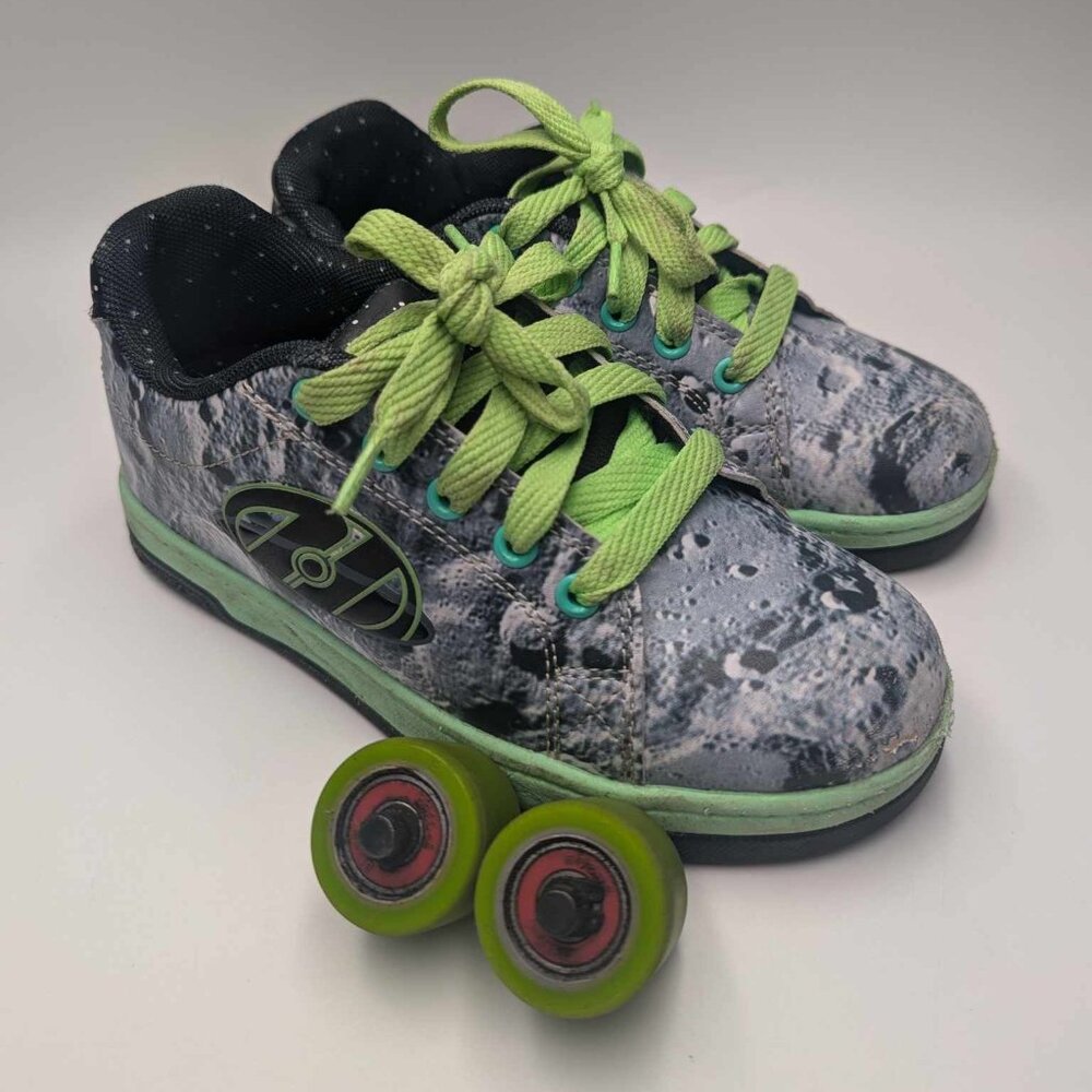 HEELYS Racer 20 Mint Moon Wheeled Heel shoes Kids Size 2 with wheels